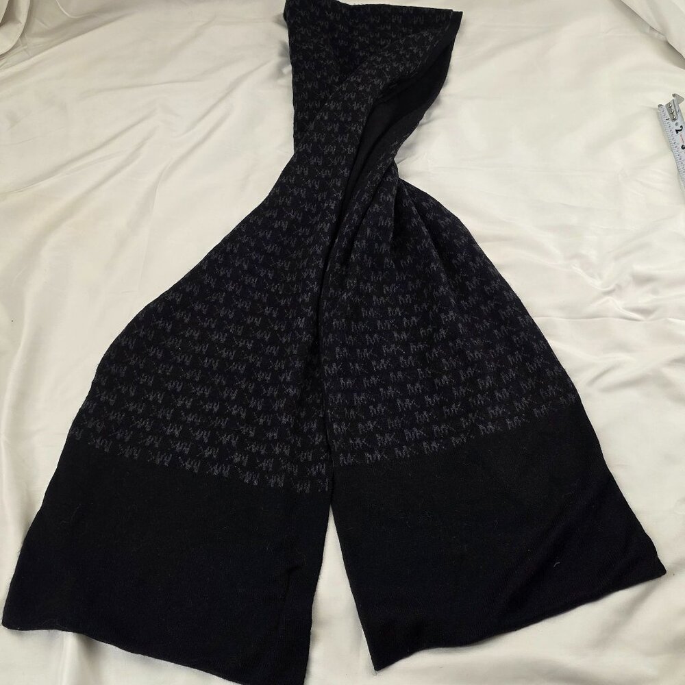 Michael Kors Cozy Warm Scarf Hologram MK Logo